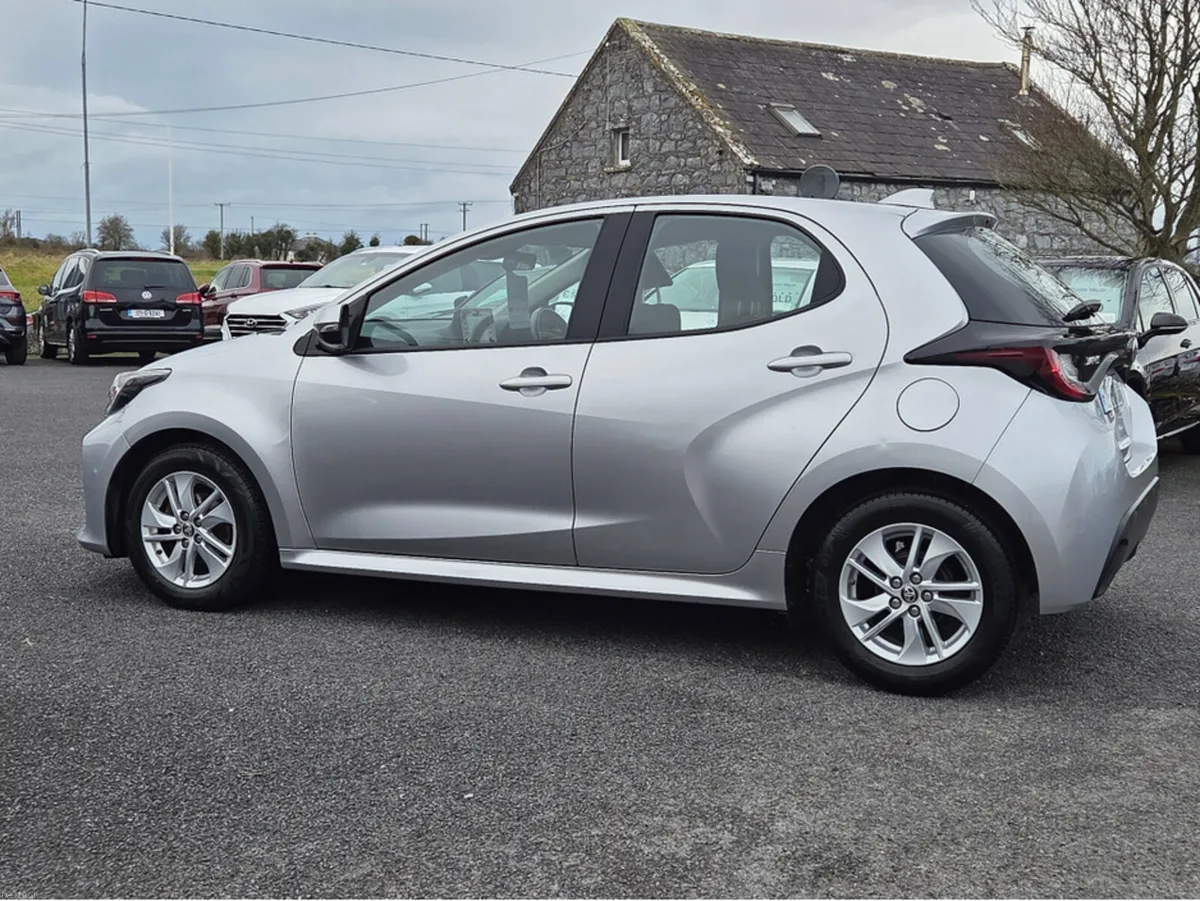 Toyota Yaris 1.0 LUNA 4DR - Image 4