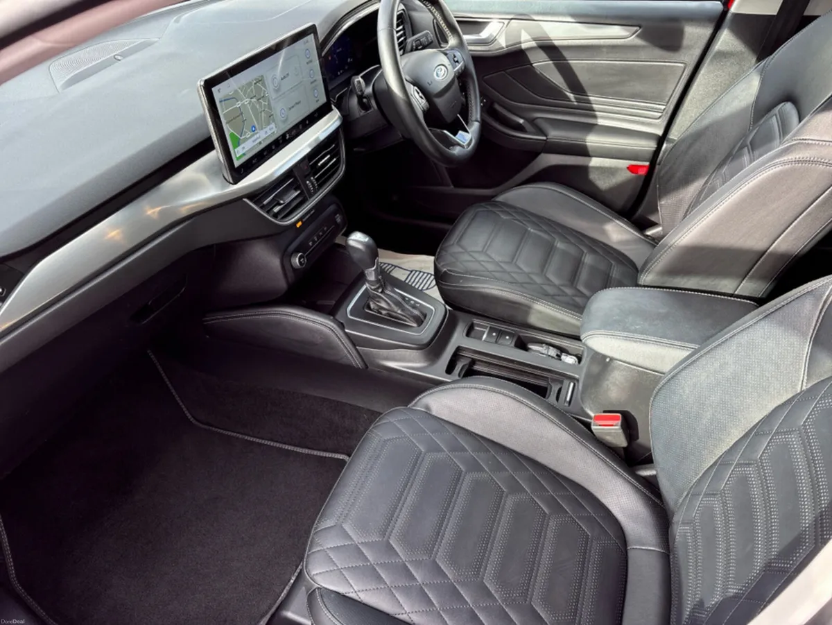 Ford Focus AUTO TITANIUM VIGNALE 5DR 1.0T 12 125 M - Image 3