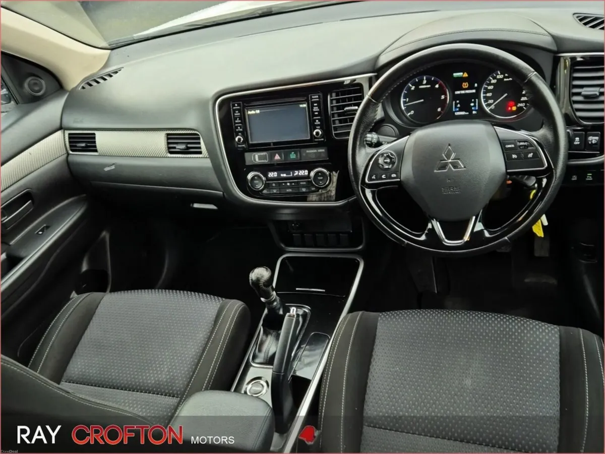 Mitsubishi Outlander OUTLANDER 4WD Commercial + VA - Image 4