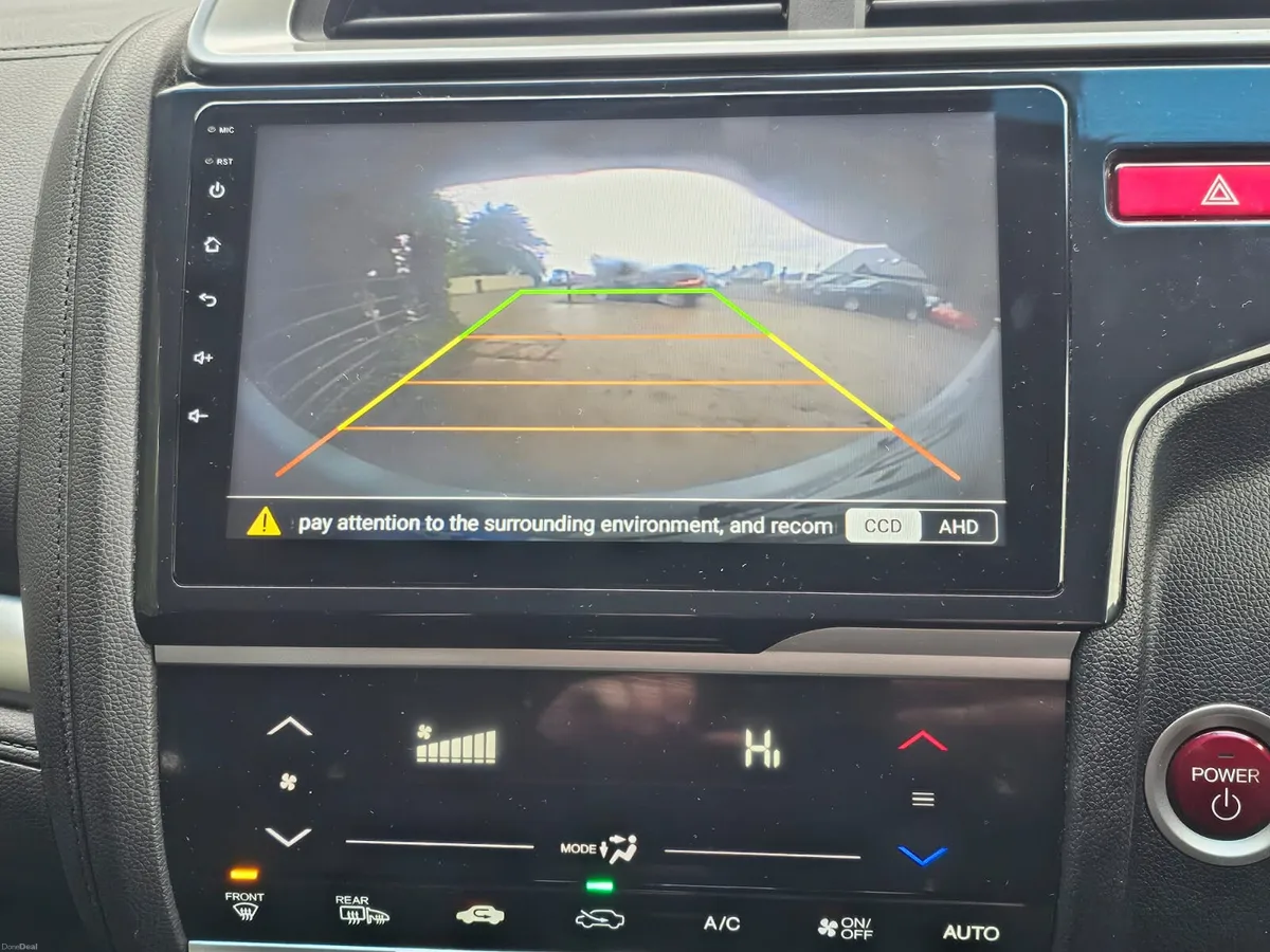 Honda Fit 2014 hybrid automatic €6900 - Image 4