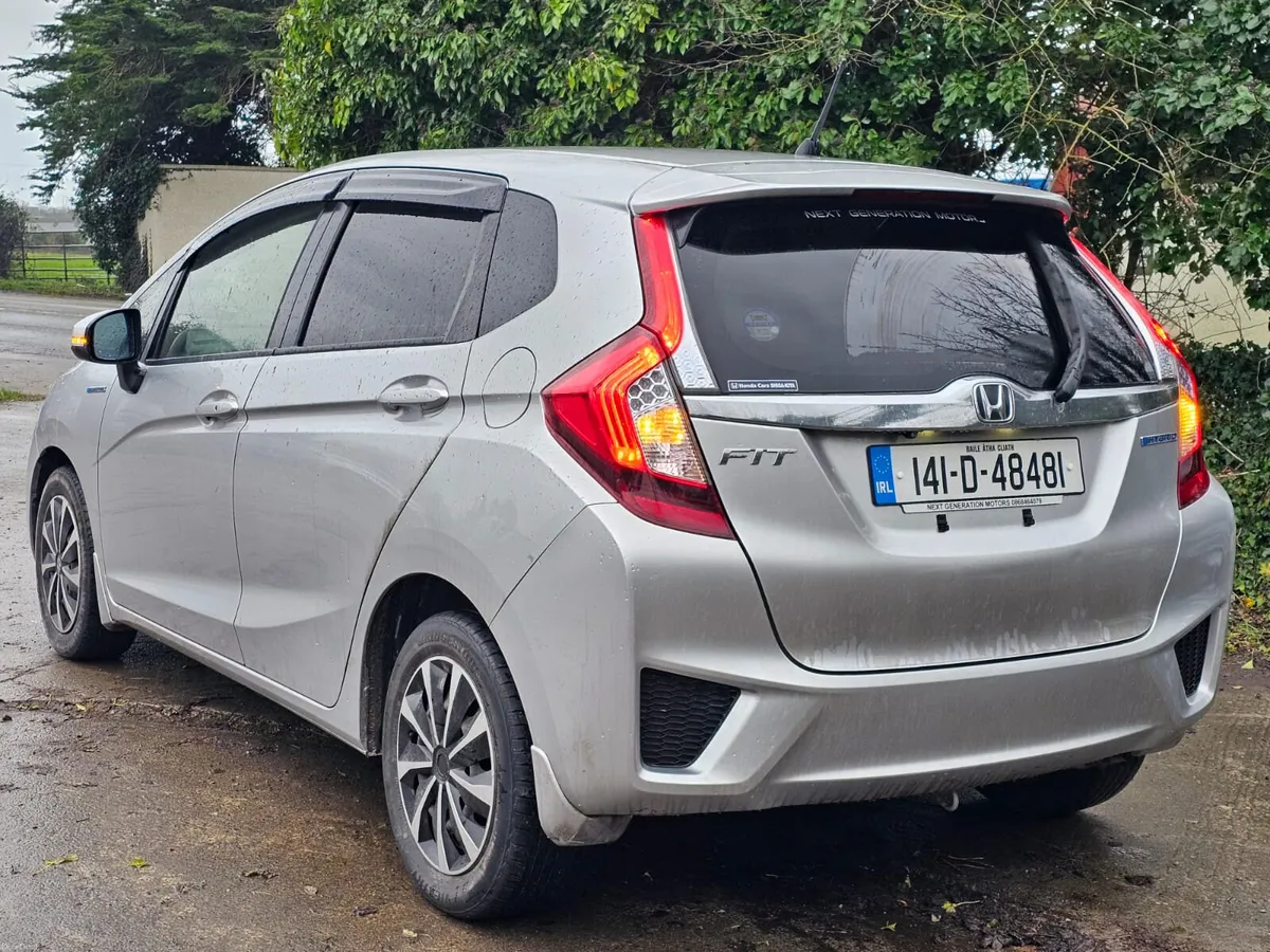 Honda Fit 2014 hybrid automatic €5990 - Image 1