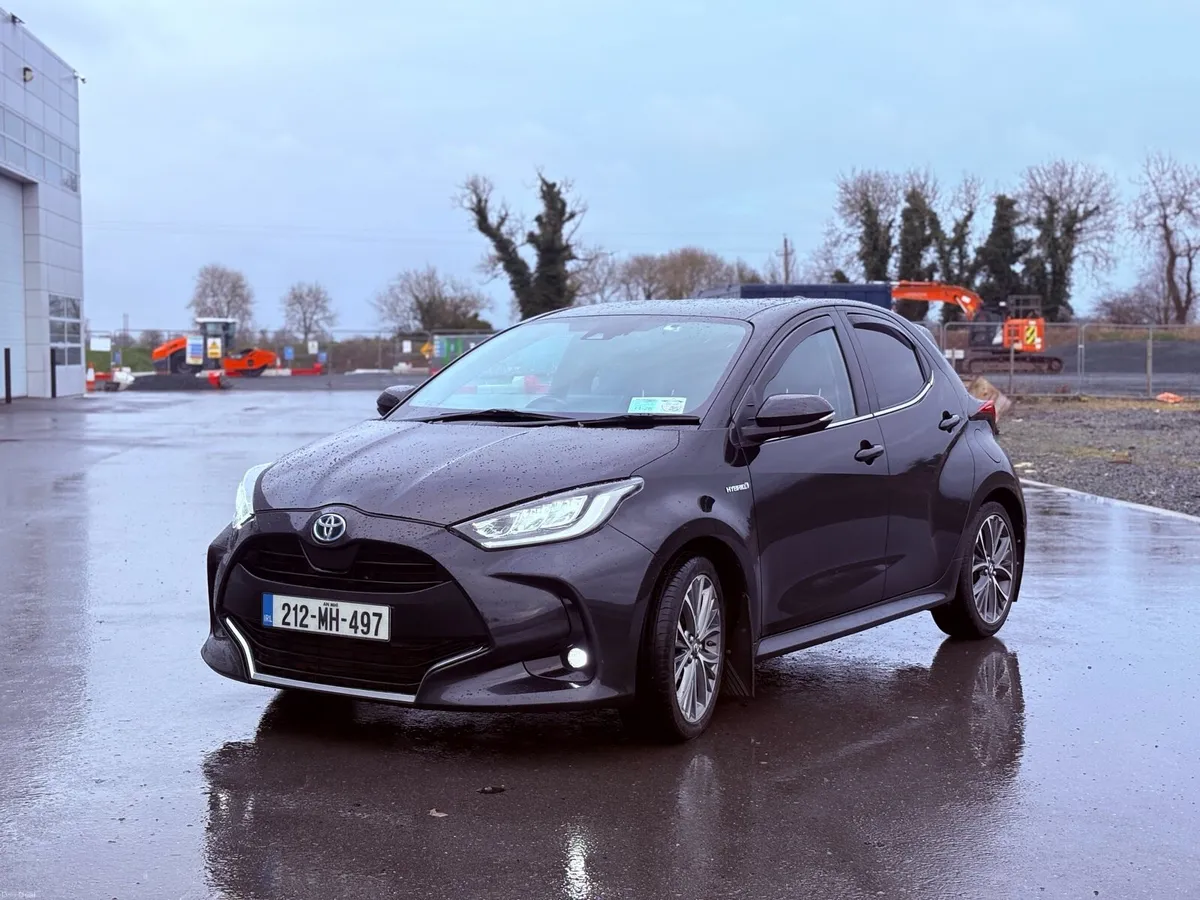 Toyota Yaris Platinum - Image 3