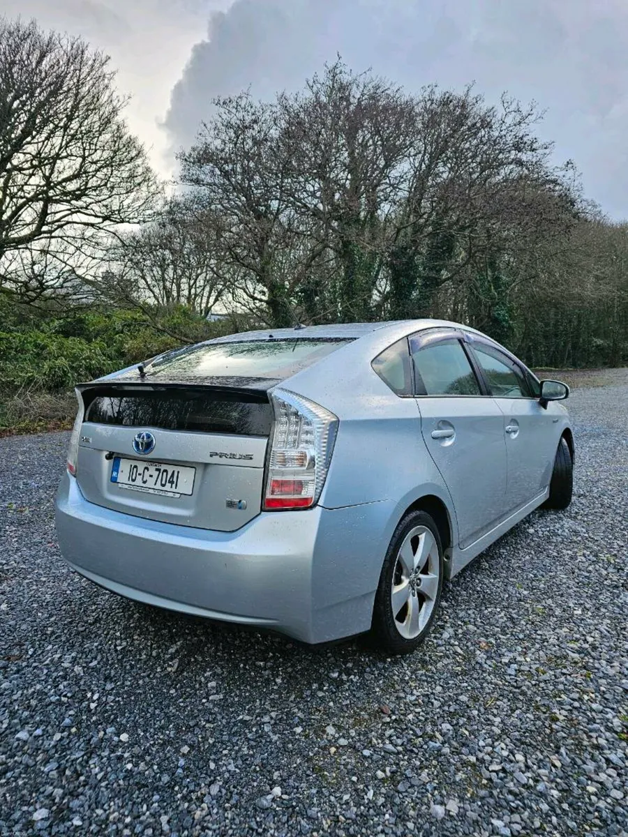 Toyota Prius Automatic - Image 4