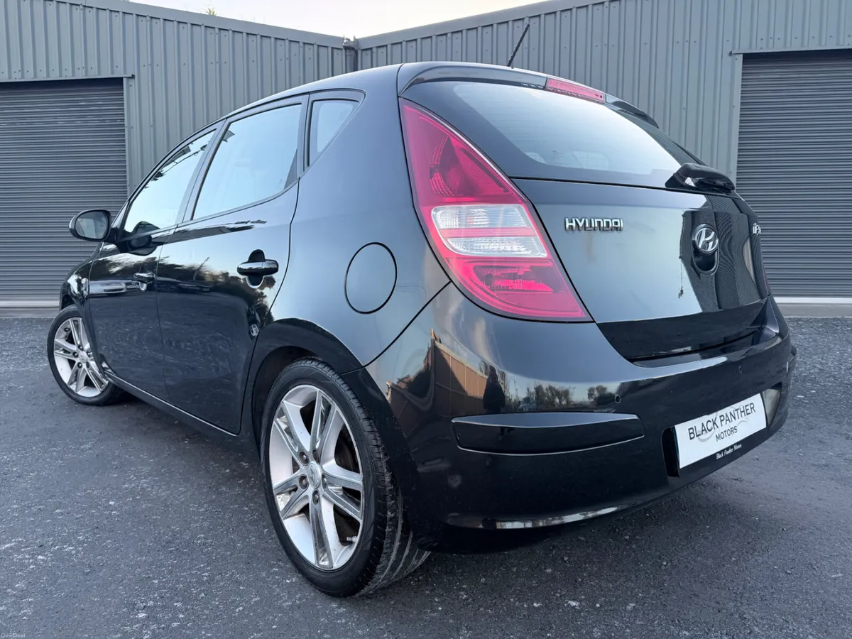 [RESERVED] Hyundai i30 09’ Premium 1.6 Diesel - Image 3