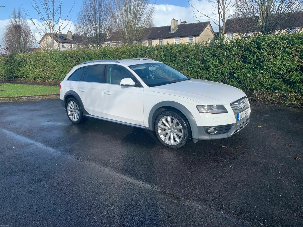Audi A4 2010  allroad quattro tdi - Image 5