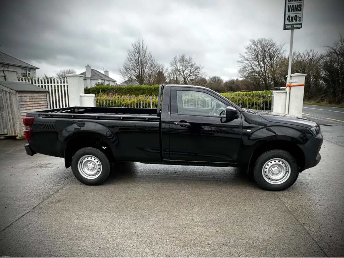 Isuzu D-Max 2.2 NEW MODEL BLACK 2 SEATER SINGLE CA - Image 6