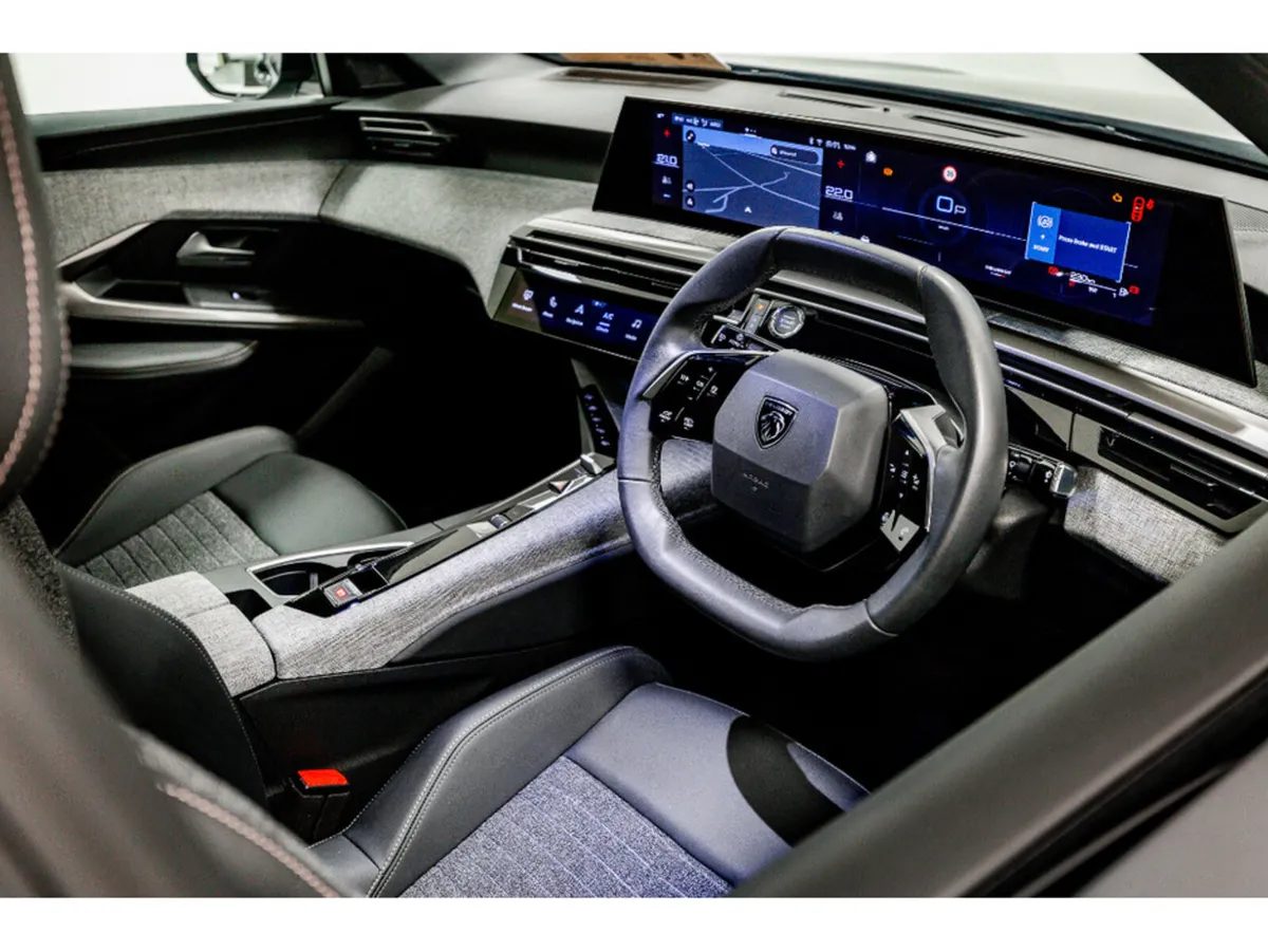 Peugeot 3008 Allure 1.2 Petrol Hybrid Auto 145HP - Image 2