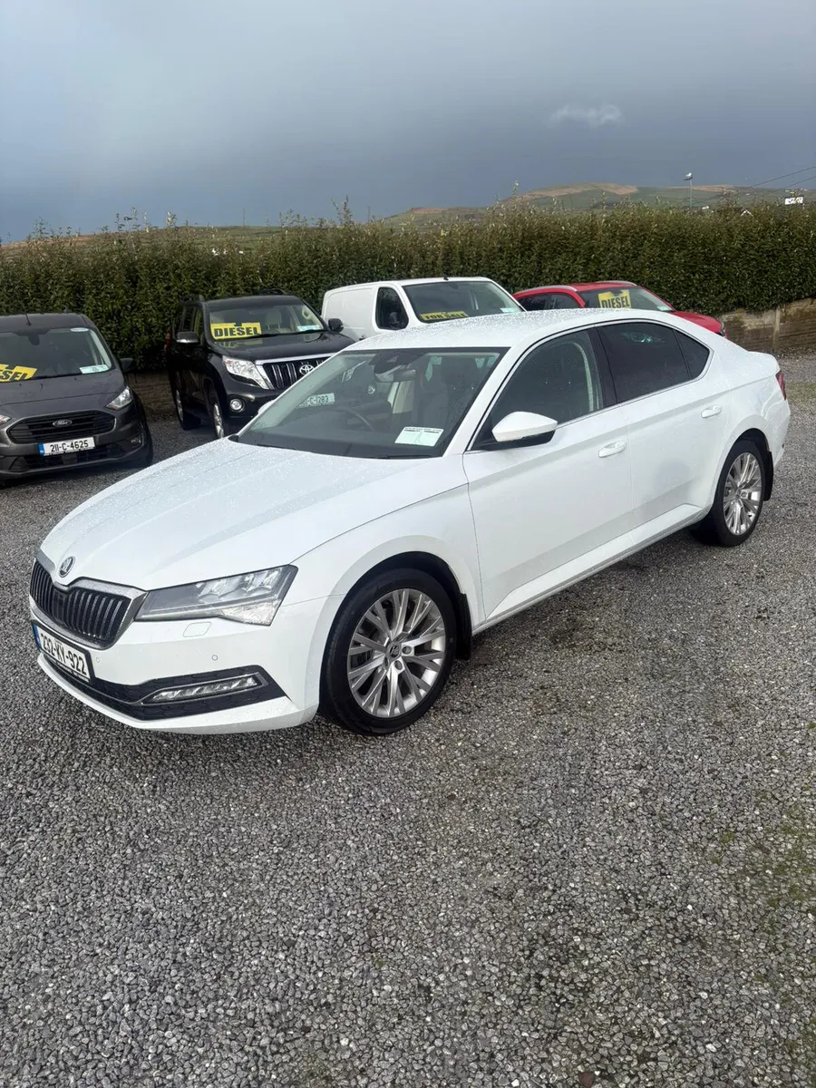 Skoda Superb 2023 - Image 5
