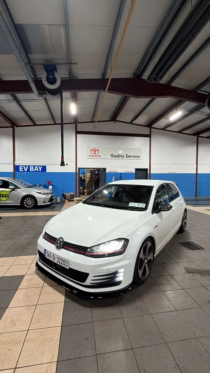 Vw Golf GTI Performance - Image 1