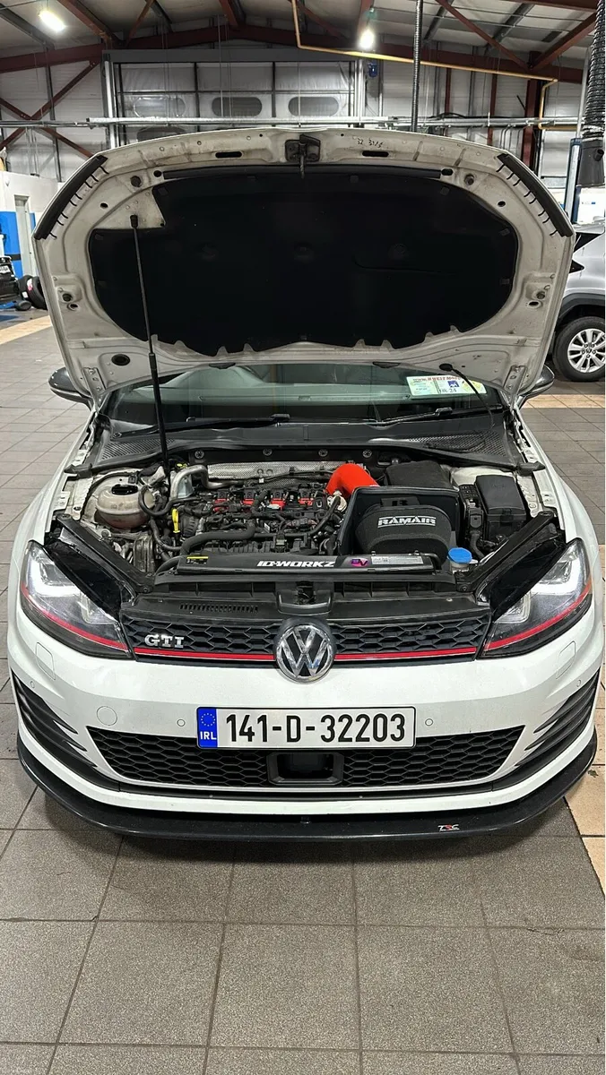 Vw Golf GTI Performance - Image 2
