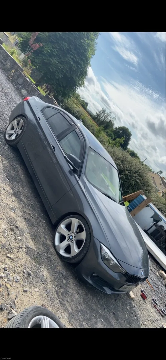 2014 BMW F30 318d - Image 1