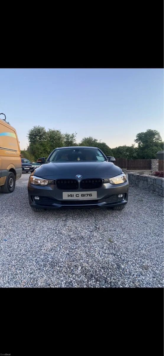 2014 BMW F30 318d - Image 4