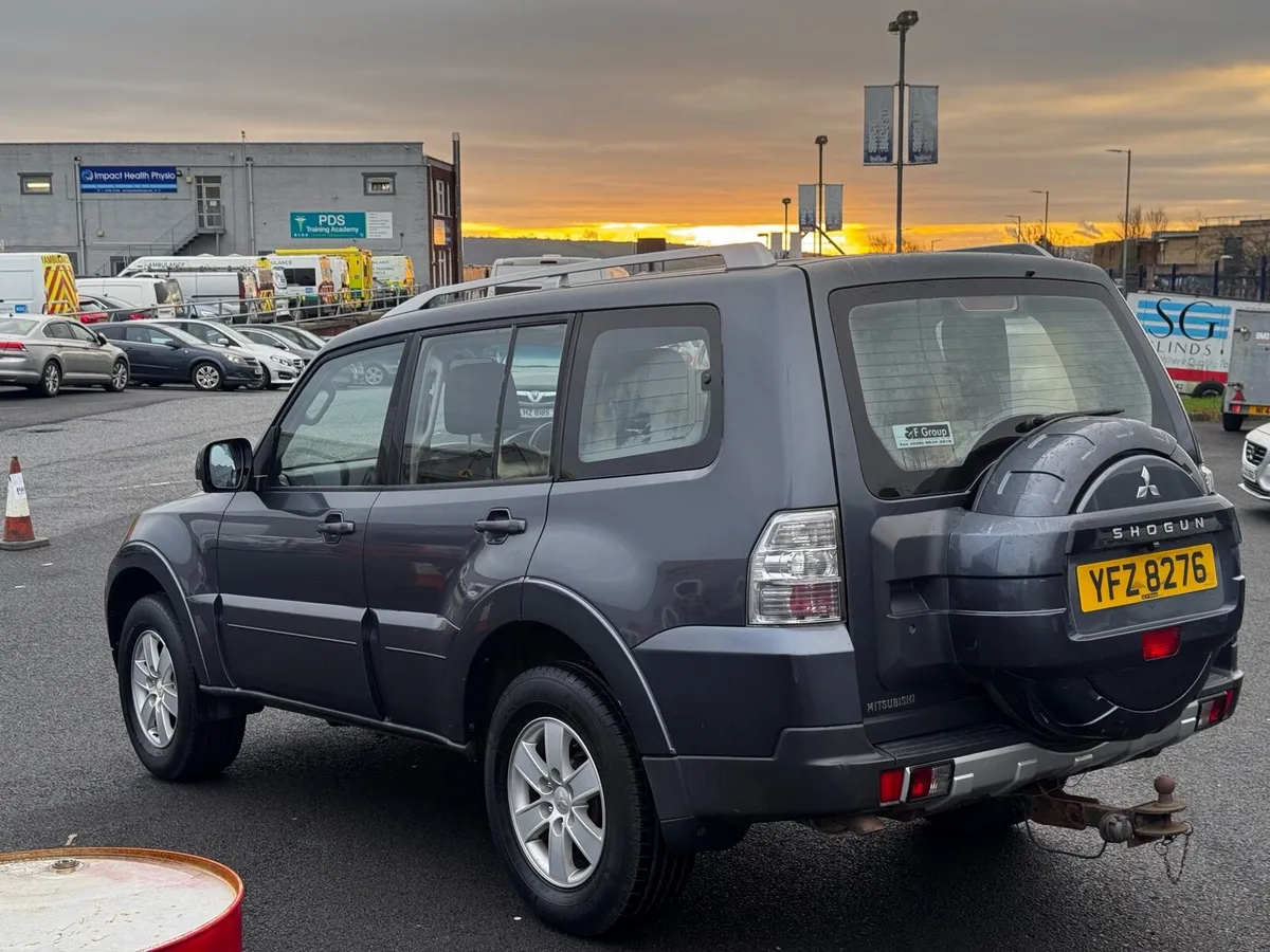 2010 Mitsubishi Shogun 3.2 Auto - Image 3