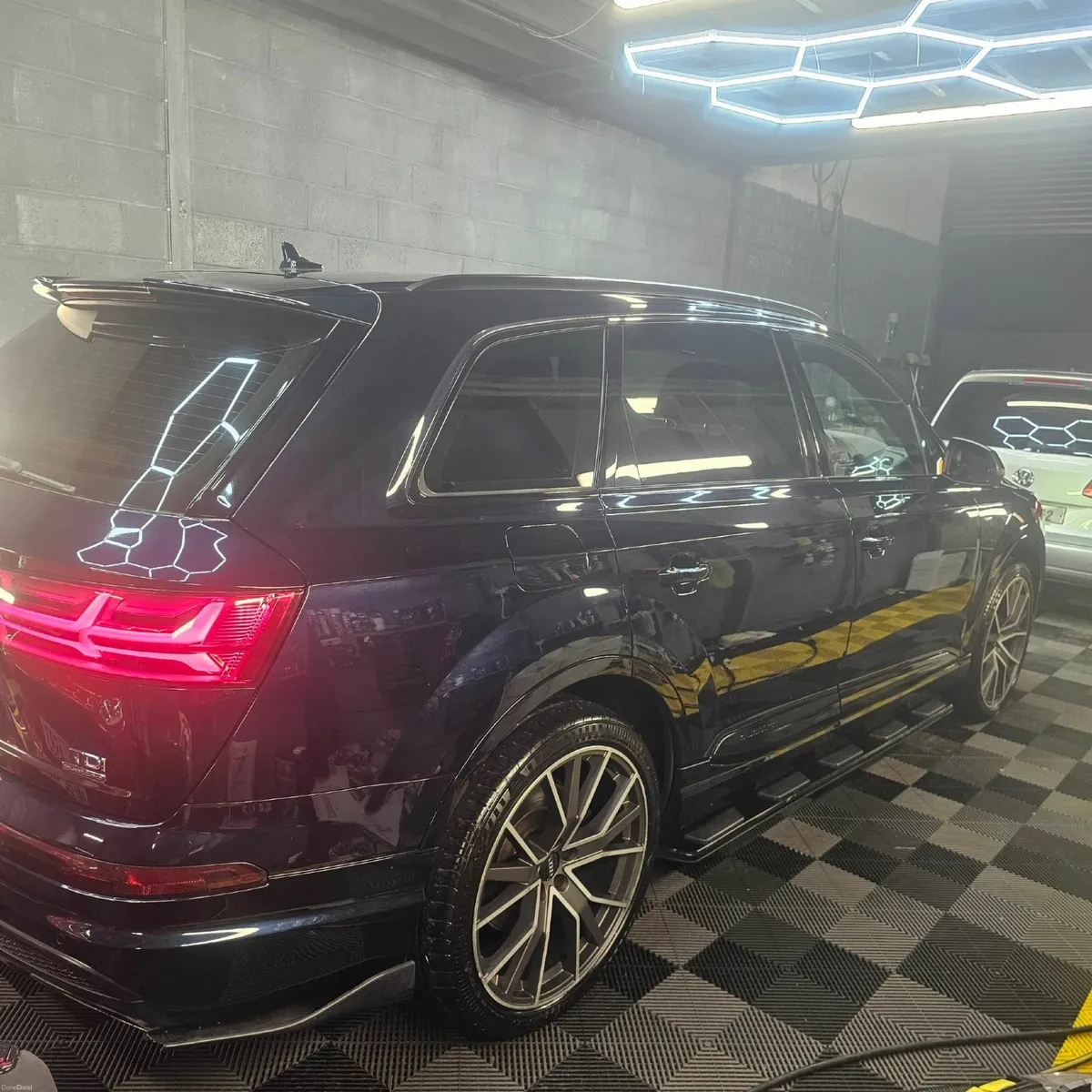 Audi Q7 2016 - Image 2