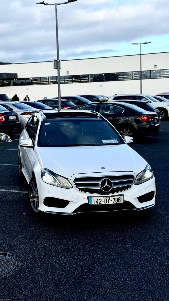 Mercedes-Benz E Estate Panoramic Roof - Image 2