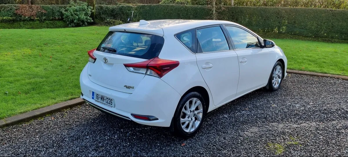 161 Toyota Auris 1.4 D4D Luna Low Kms - Image 3