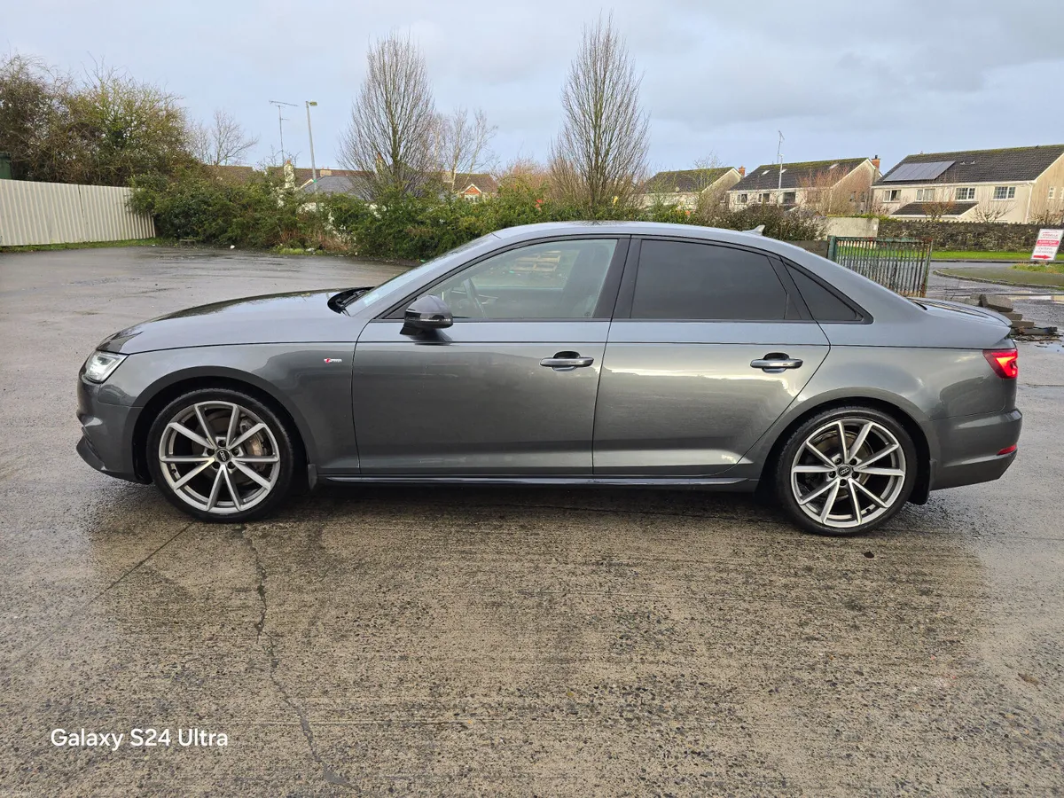 Audi A4  S line  Black Edition Quattro - Image 5