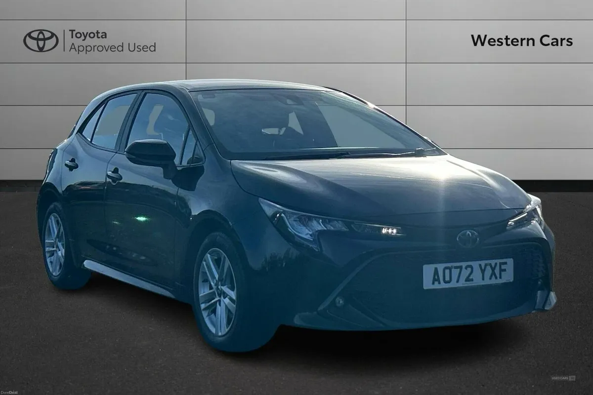 Toyota Corolla 1.8 VVT-h Icon CVT Euro 6 (s/s) 5dr - Image 1