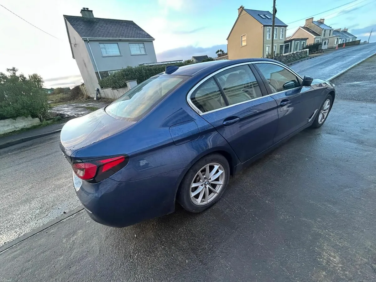 BMW 5-Series 2023 - Image 2