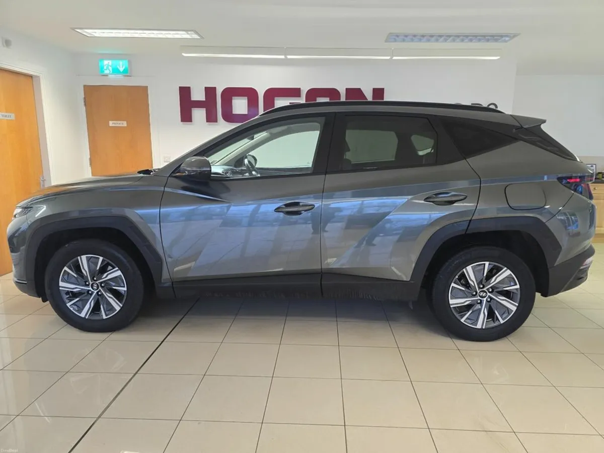 Hyundai Tucson Executive HEV 5DR Auto - Image 4