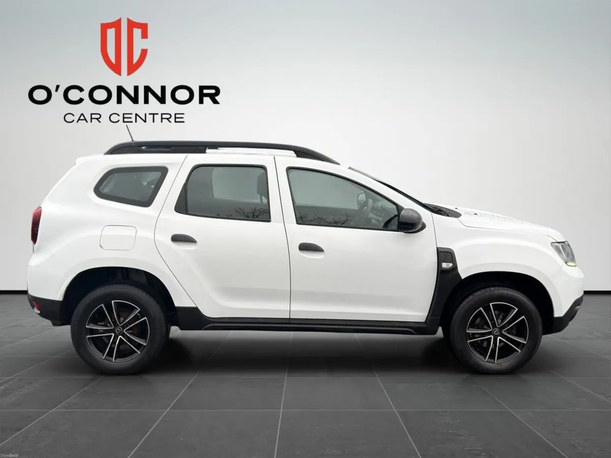 Dacia Duster Essential Blue DCI 115 4DR - Image 2