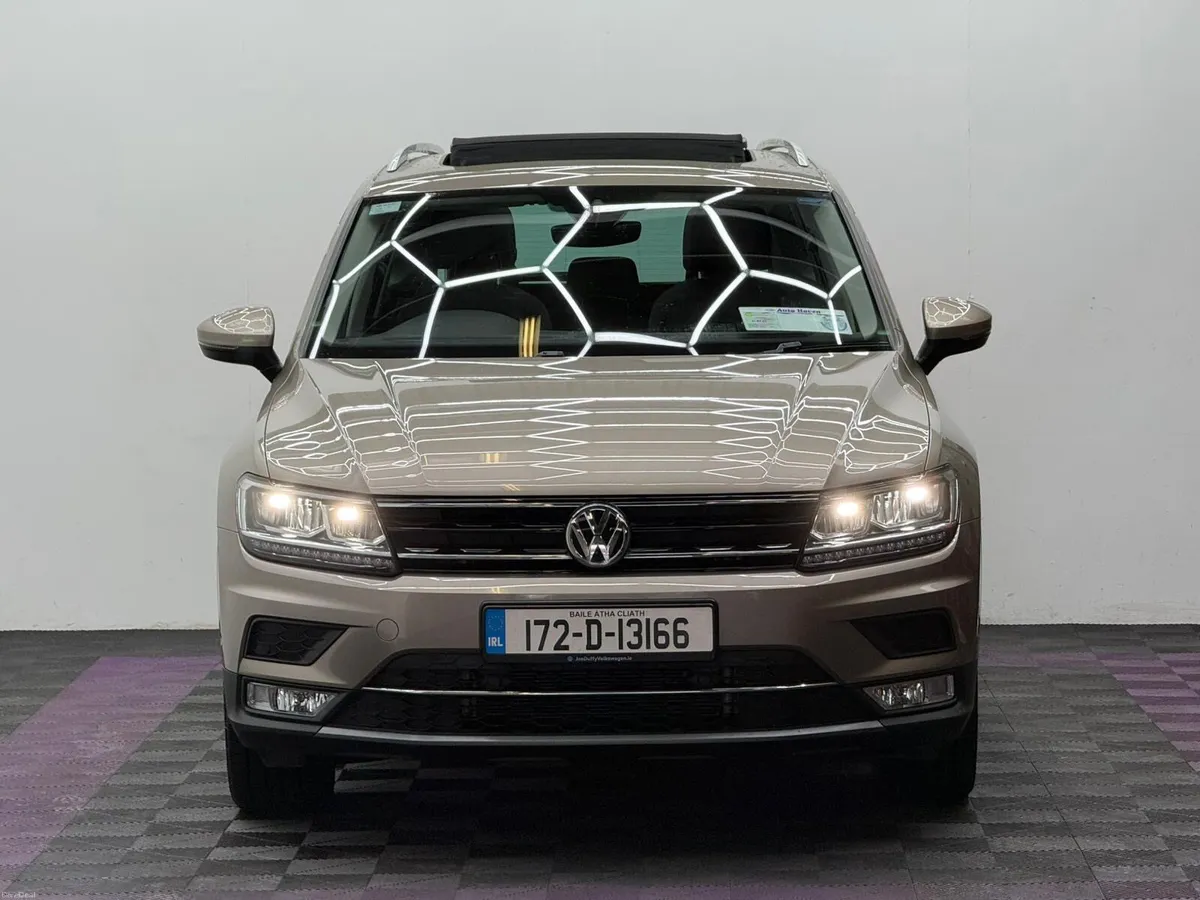 2017 Volkswagen Tiguan 2.0TDI Highline, Low Kms - Image 2