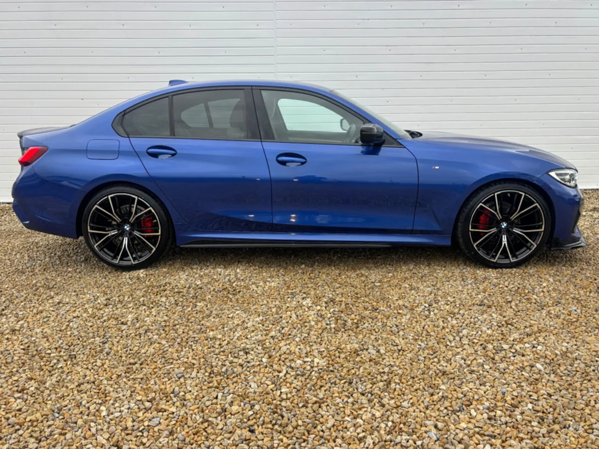 BMW 3-Series D M SPORT  AUTO M-Performance kit - Image 4