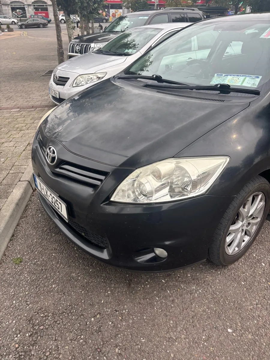 Toyota Auris 2011 - Image 4