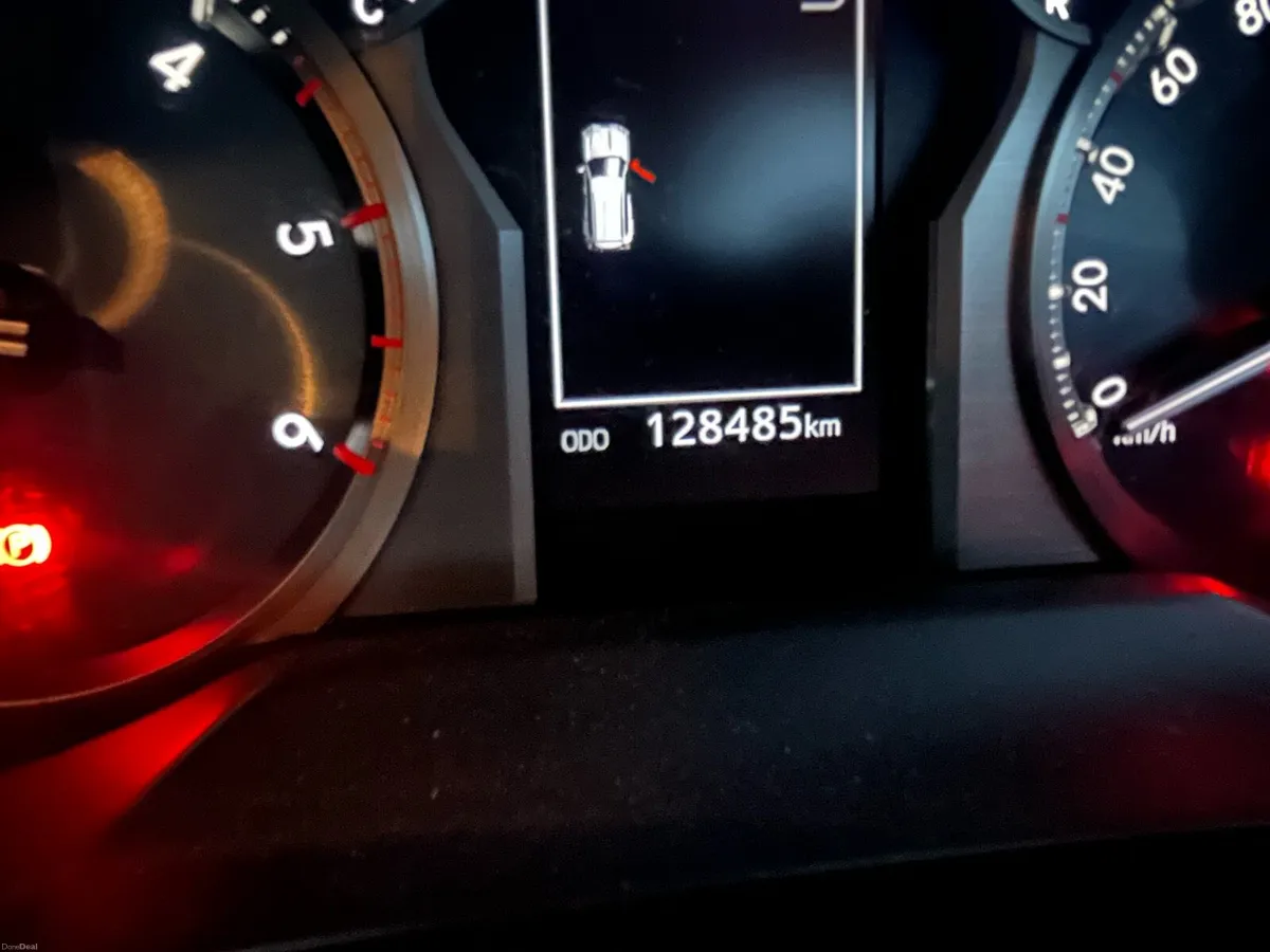 Toyota Landcruiser Passenger - Image 3