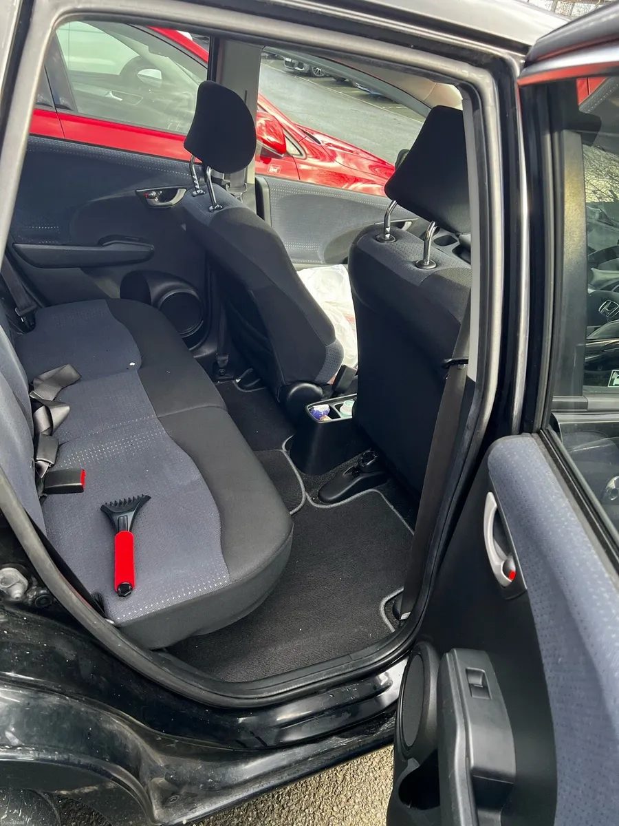 Honda Fit 2009 – 1.3 Petrol Automatic - Image 4