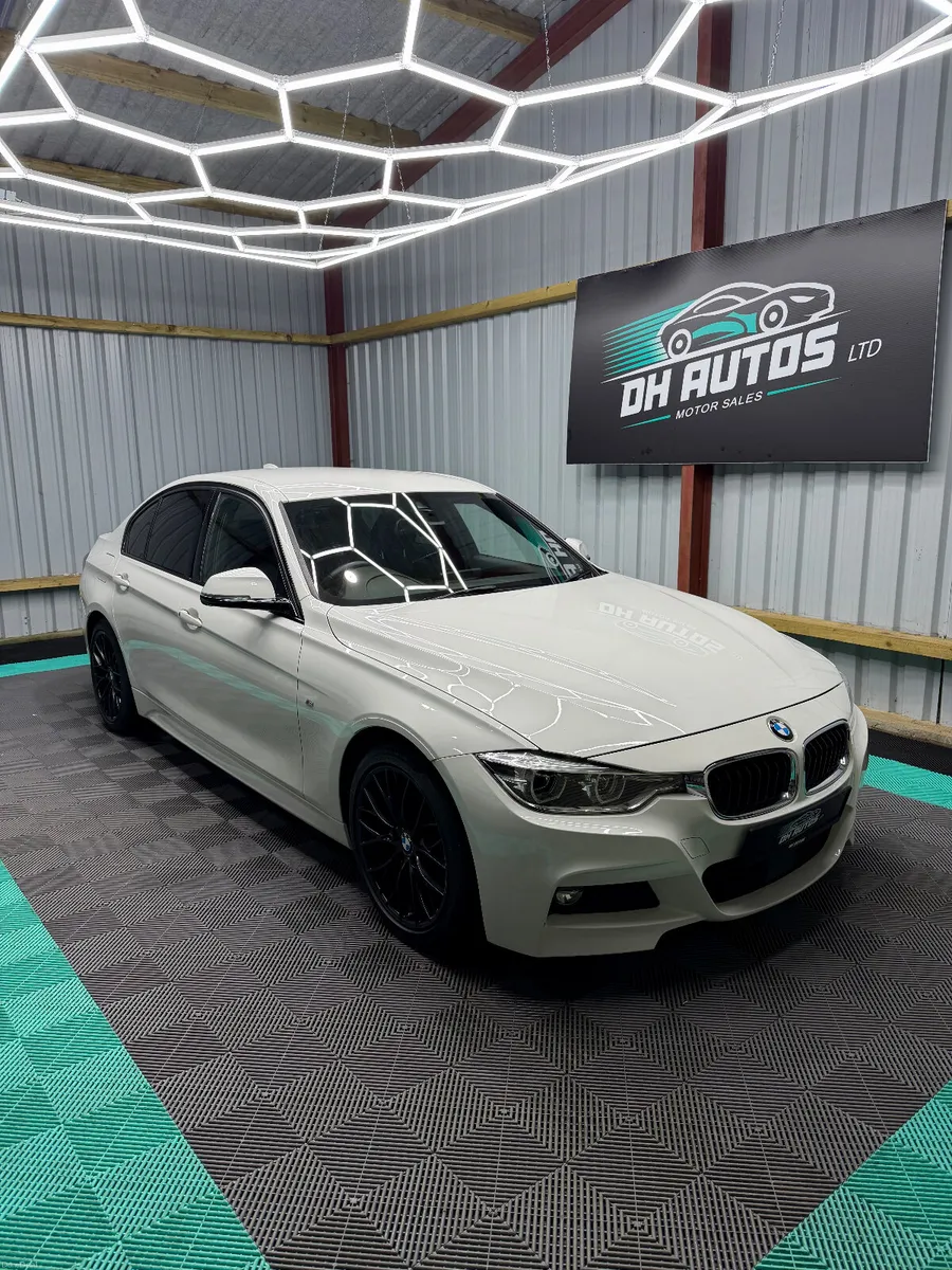 2017 BMW 3 SERIES 320i M-SPORT - Automatic - Image 1