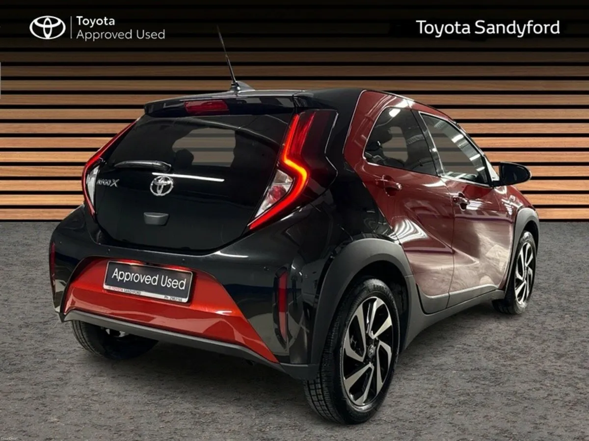 Toyota Aygo X DESIGN // NEW MODEL // REAR CAMERA / - Image 2