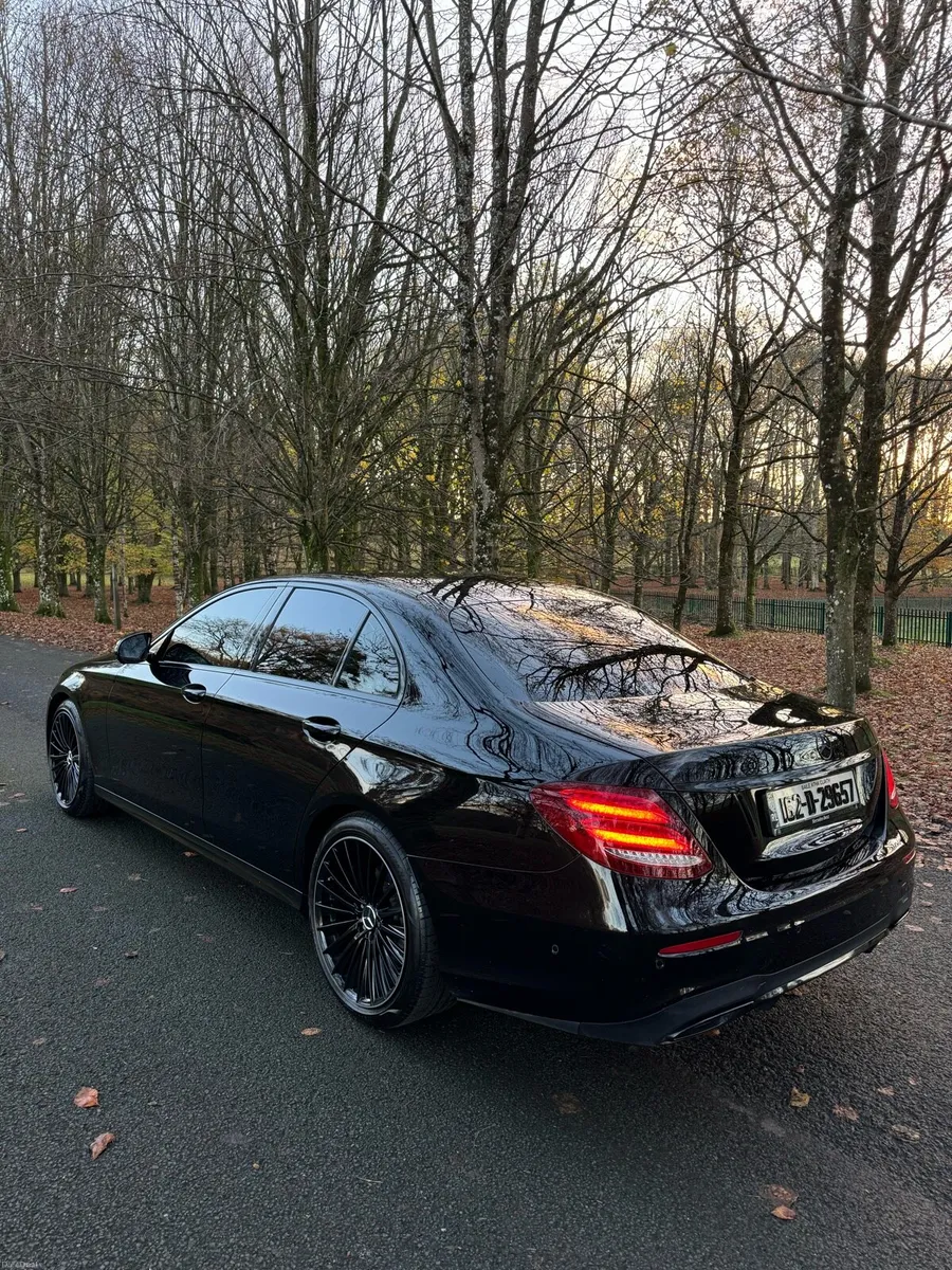 Mercedes E-Class - Image 4