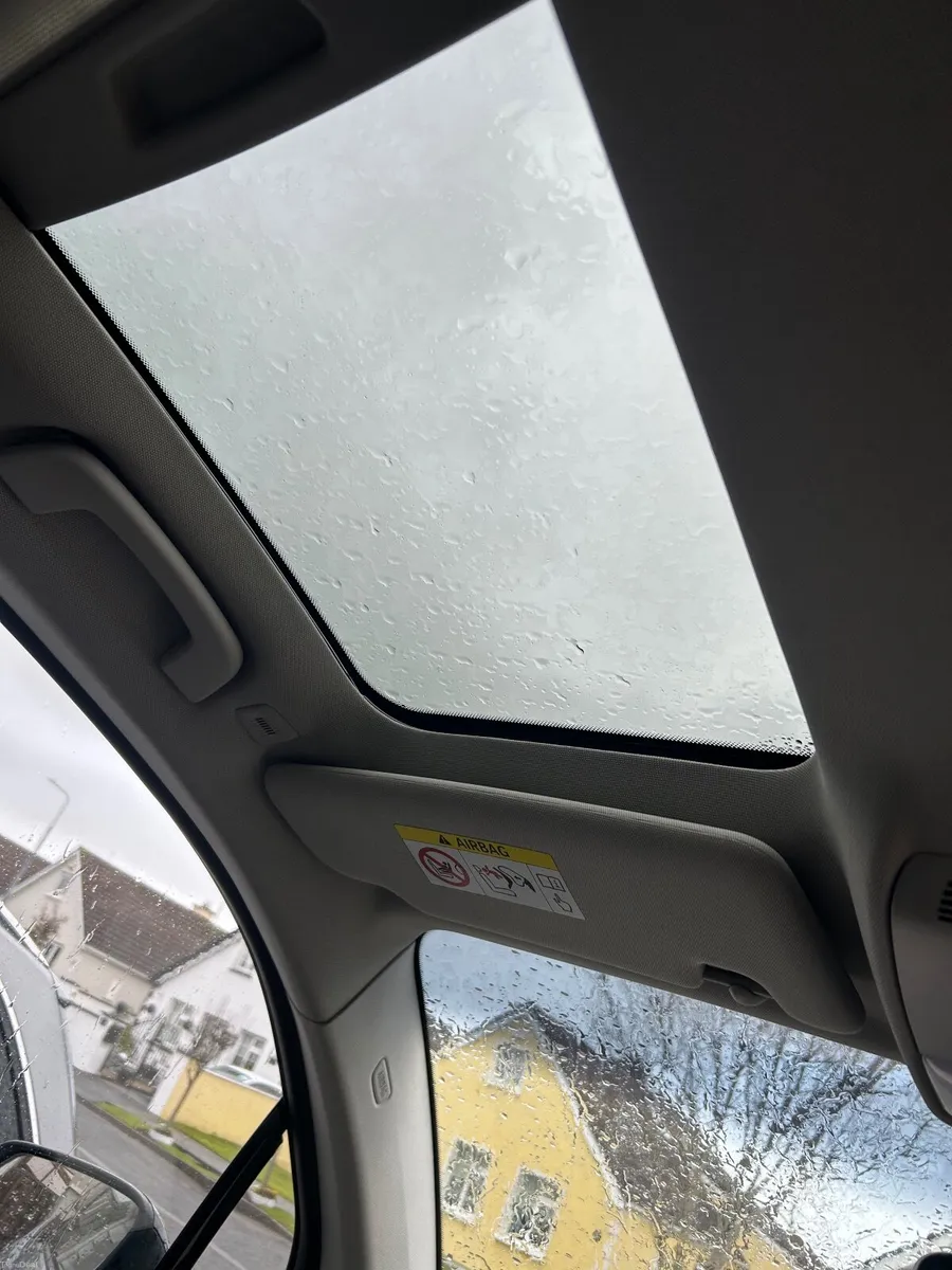 BMW i3 2016 LIKE NEW! - Image 4