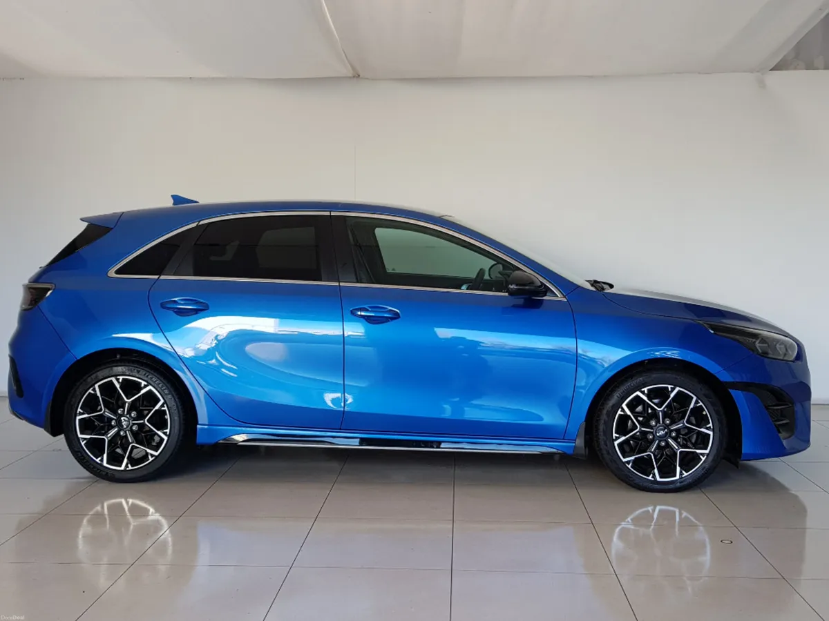 Kia Ceed 1.6D Mhev GTL MY23 5DR - Image 2