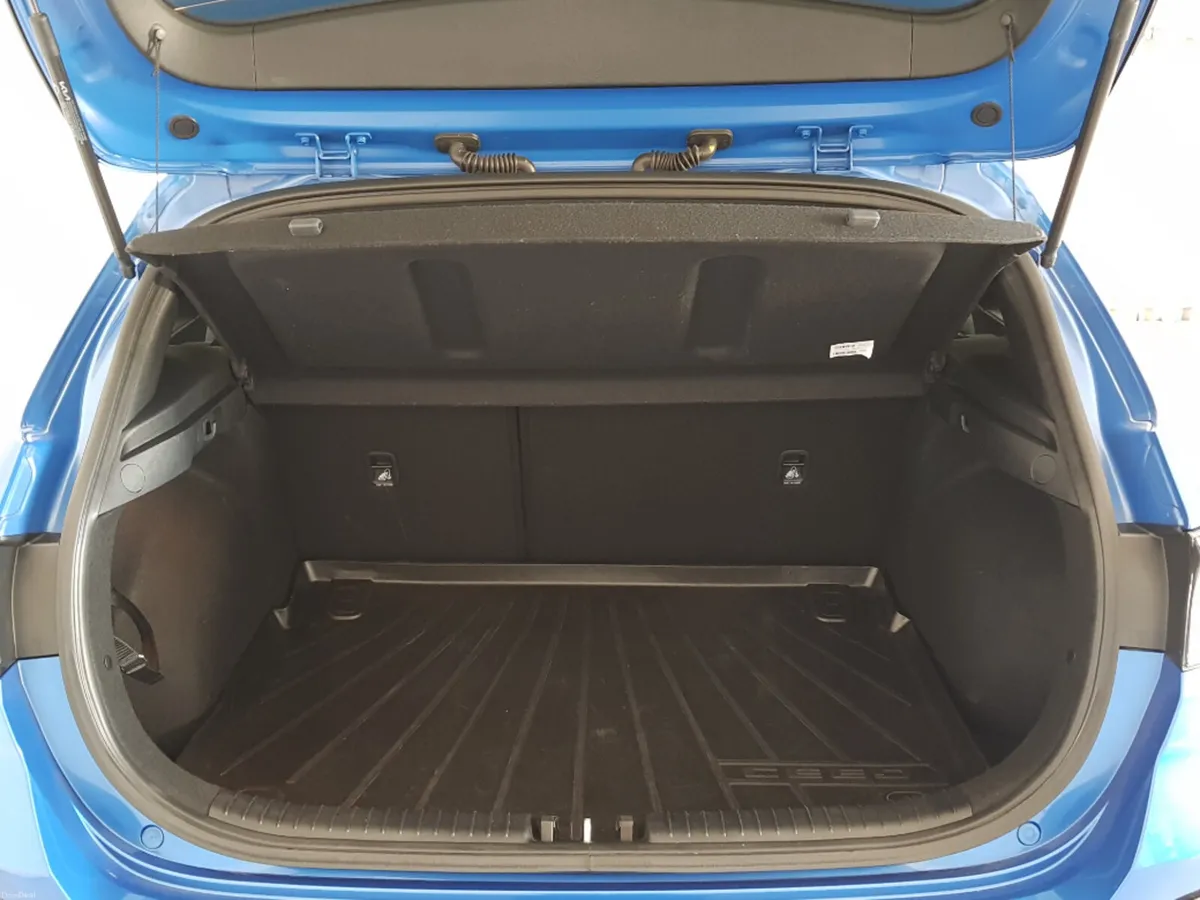 Kia Ceed 1.6D Mhev GTL MY23 5DR - Image 4