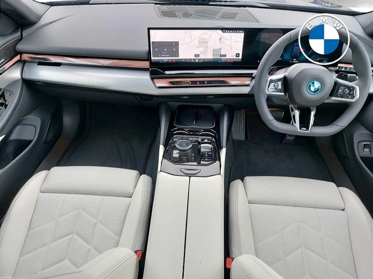 BMW 5-Series 530e M Sport Pro - Image 4