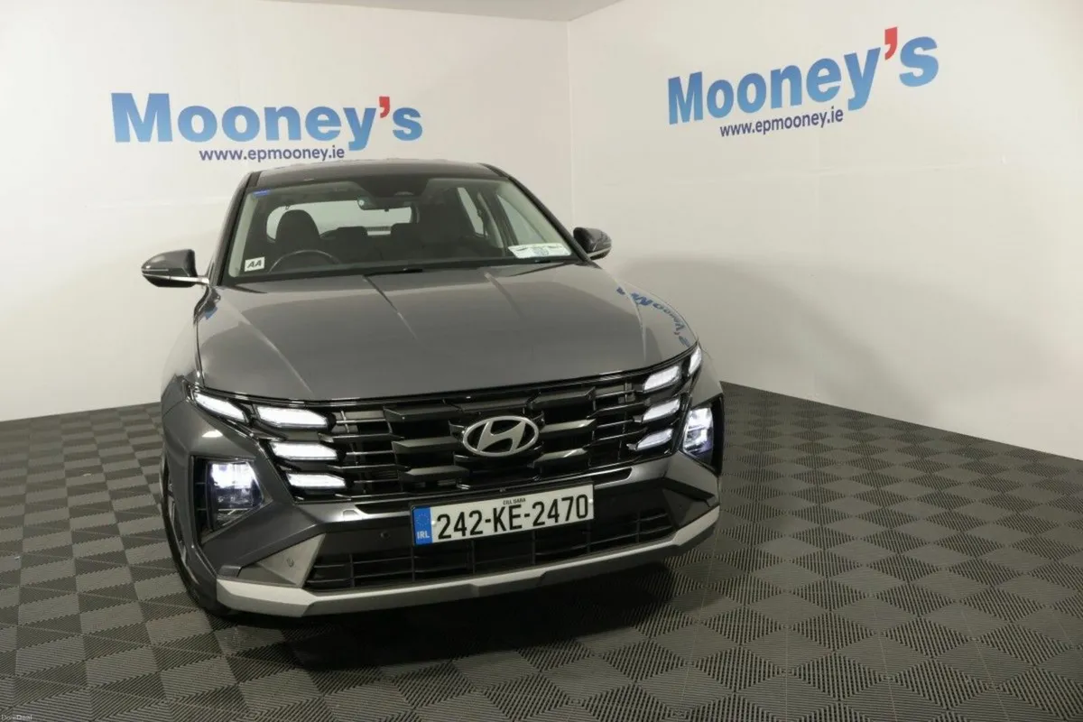 Hyundai Tucson COMFORT PLUS 1.6L DIESEL SUV - Image 2