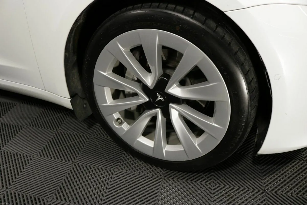 Tesla Model 3 Long Range Dual Motor - Image 3