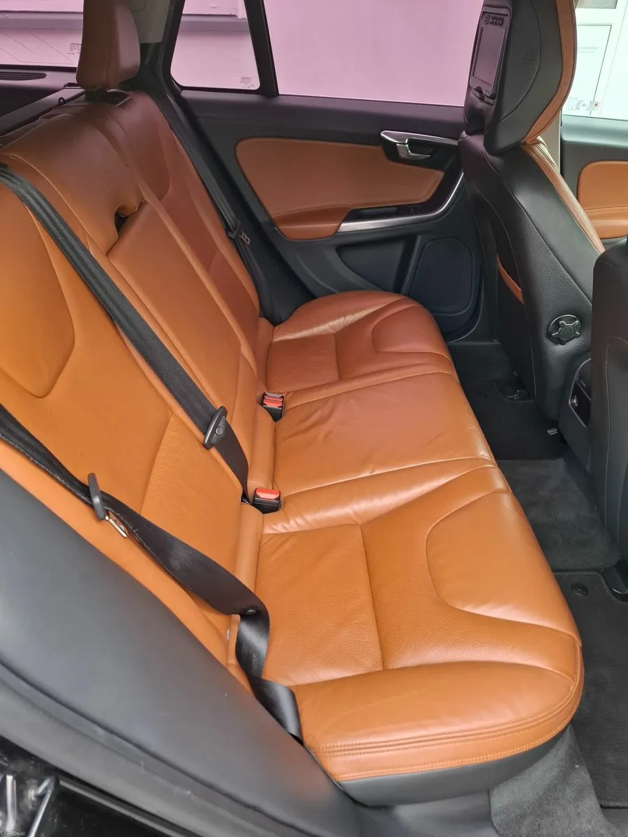 Volvo V60 2013 - Image 2