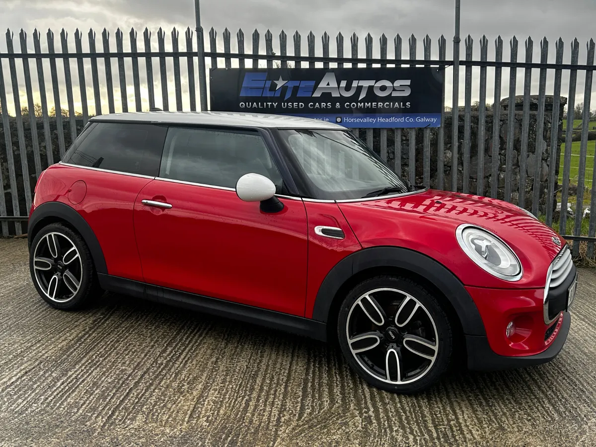 Mini Cooper D Automatic  2018 - Image 2