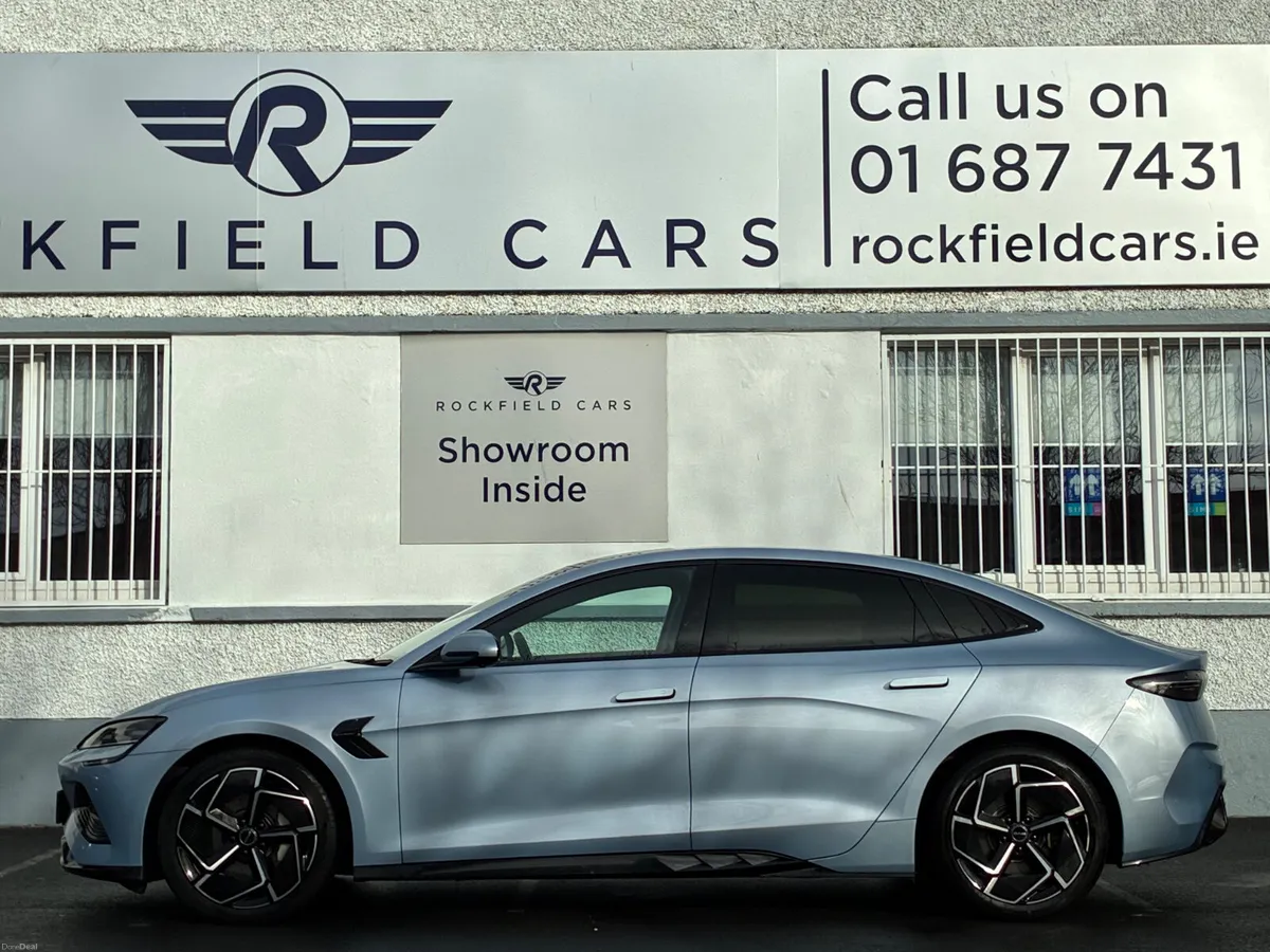 EXCELLENCE-4WD-82.5KW-PAN ROOF-530BHP-120TAX - Image 2