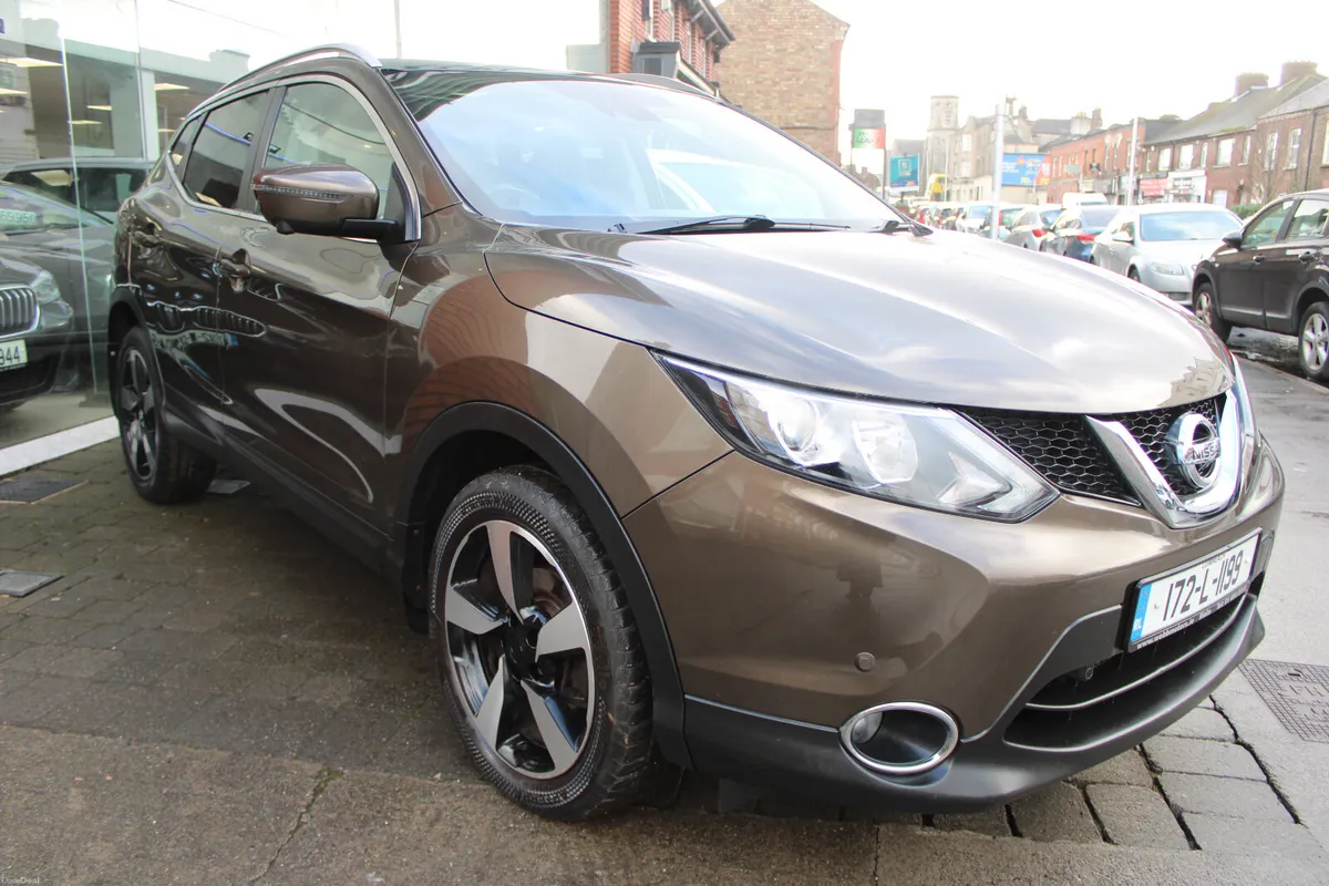 Nissan Qashqai AUTO SV PREMIUM 1.6 2017 - Image 2