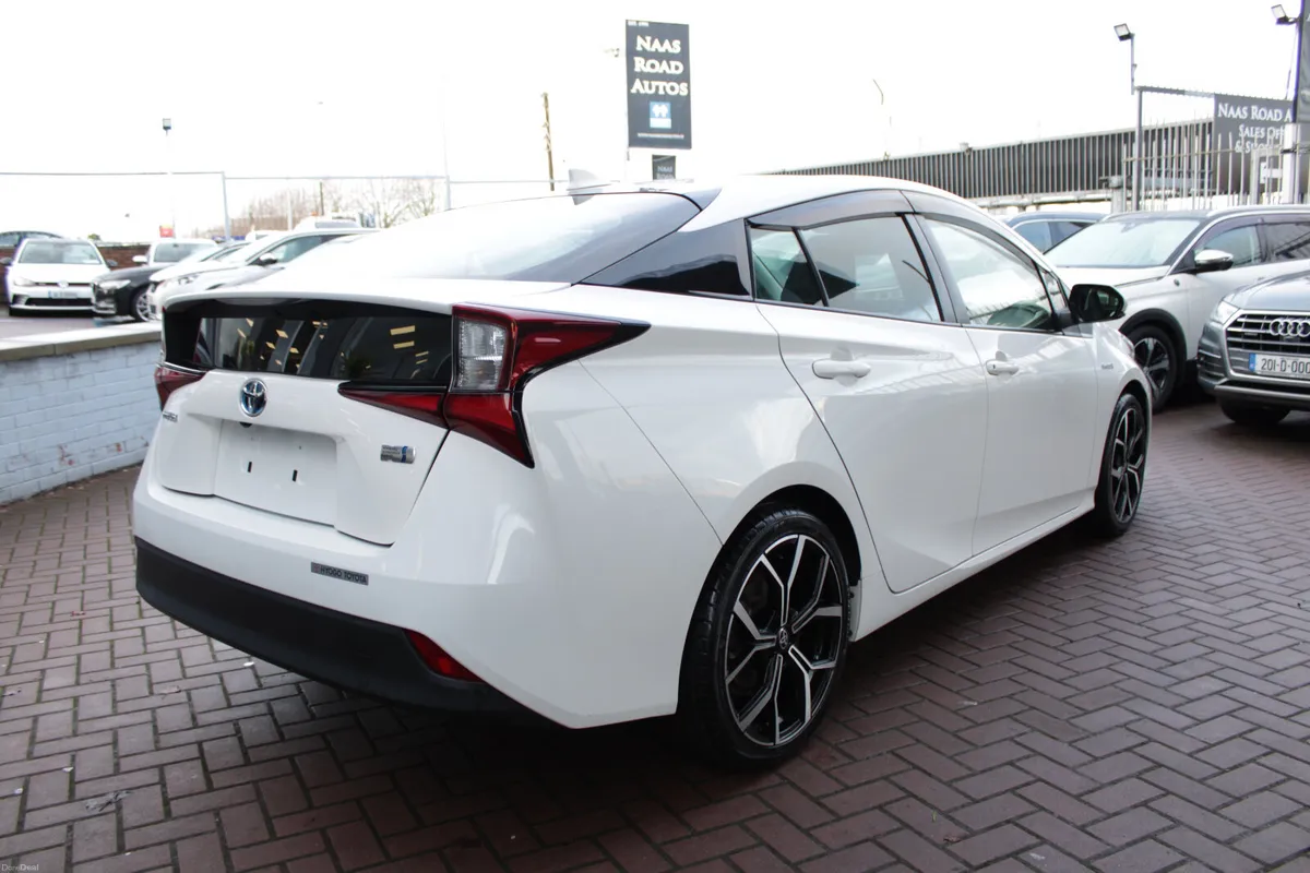 1.8 SELF CHARGING HYBRID SPORT AUTOMATIC // STUNNI - Image 4