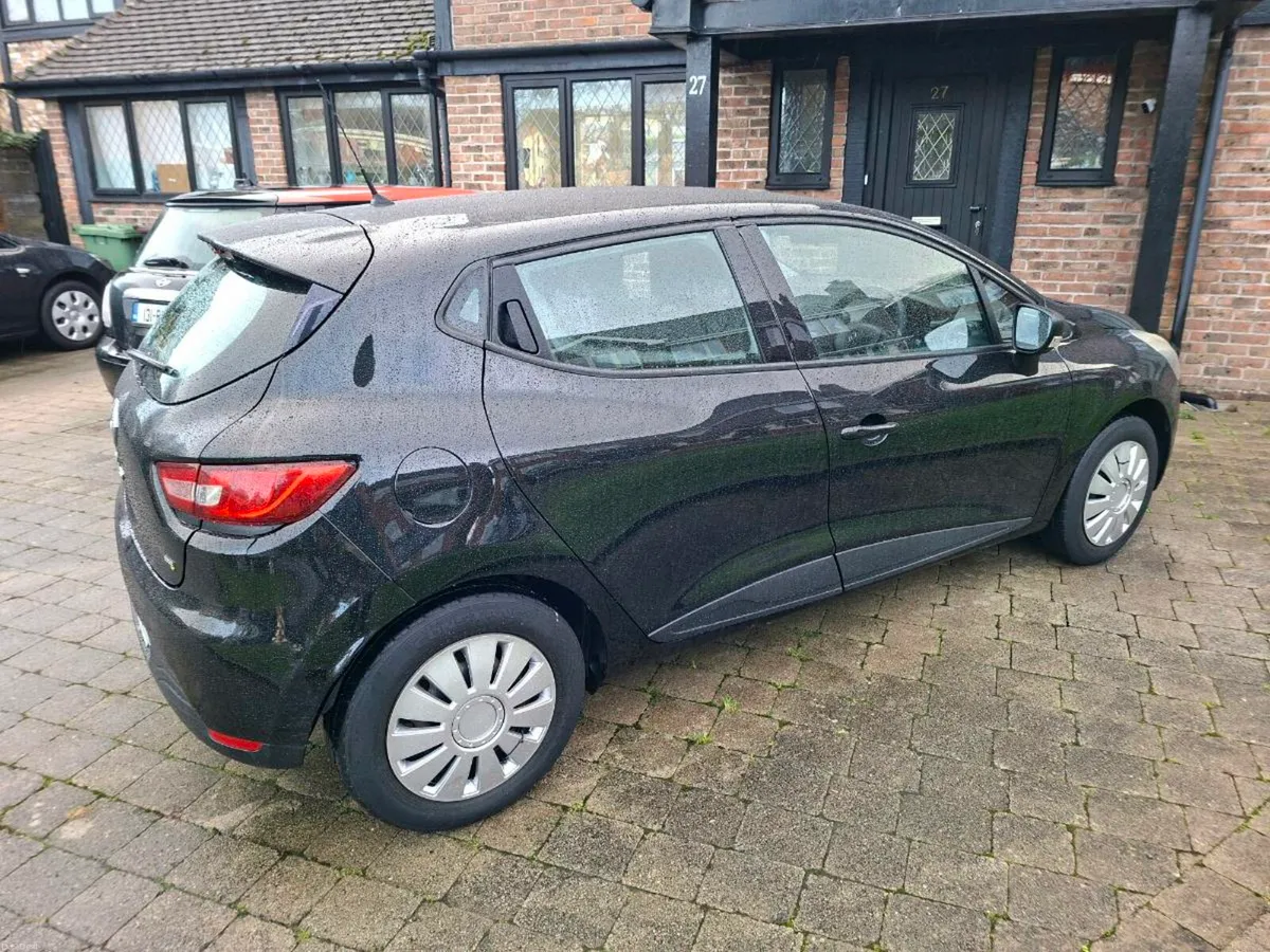 RENAULT CLIO 1.1 5DR BLACK 2015 VERY CLEAN CAR - Image 1