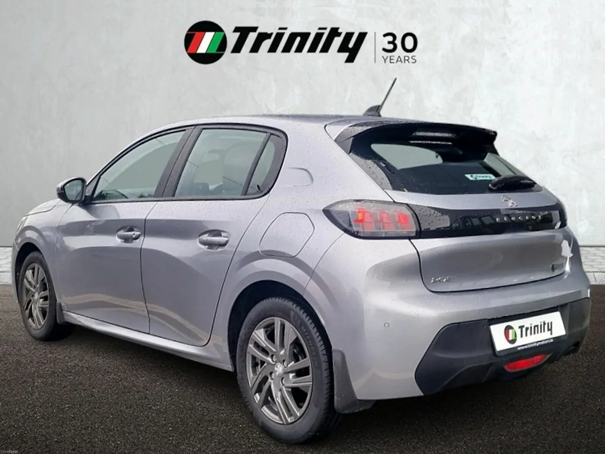 Peugeot 208 ONE OWNER FROM NEW** 1.2 PURETECH 75BH - Image 3