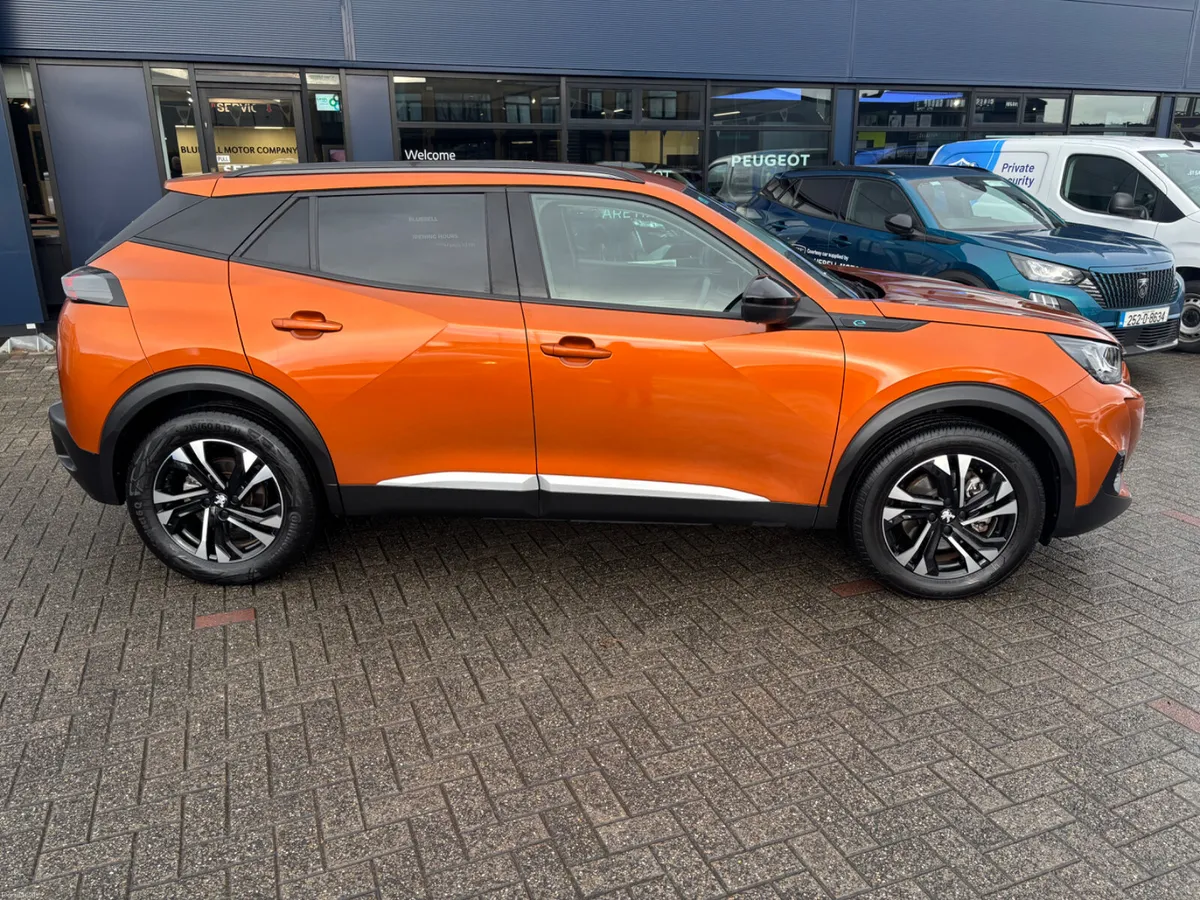 Peugeot 2008 2023 eAllure 50kwh - Image 3