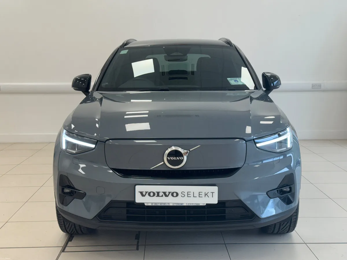 Volvo XC40 2022 - Image 2