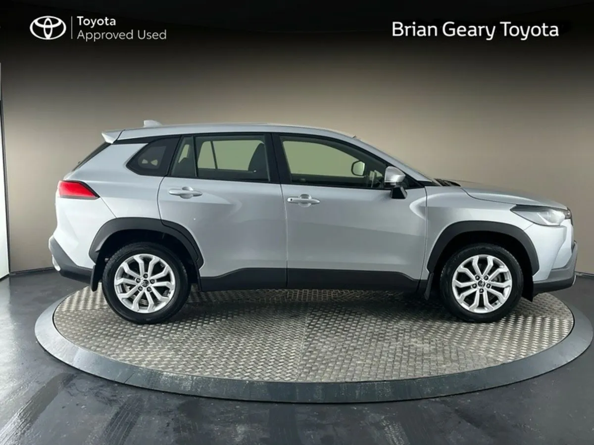 Toyota Corolla Cross HYBRID LUNA - Image 3