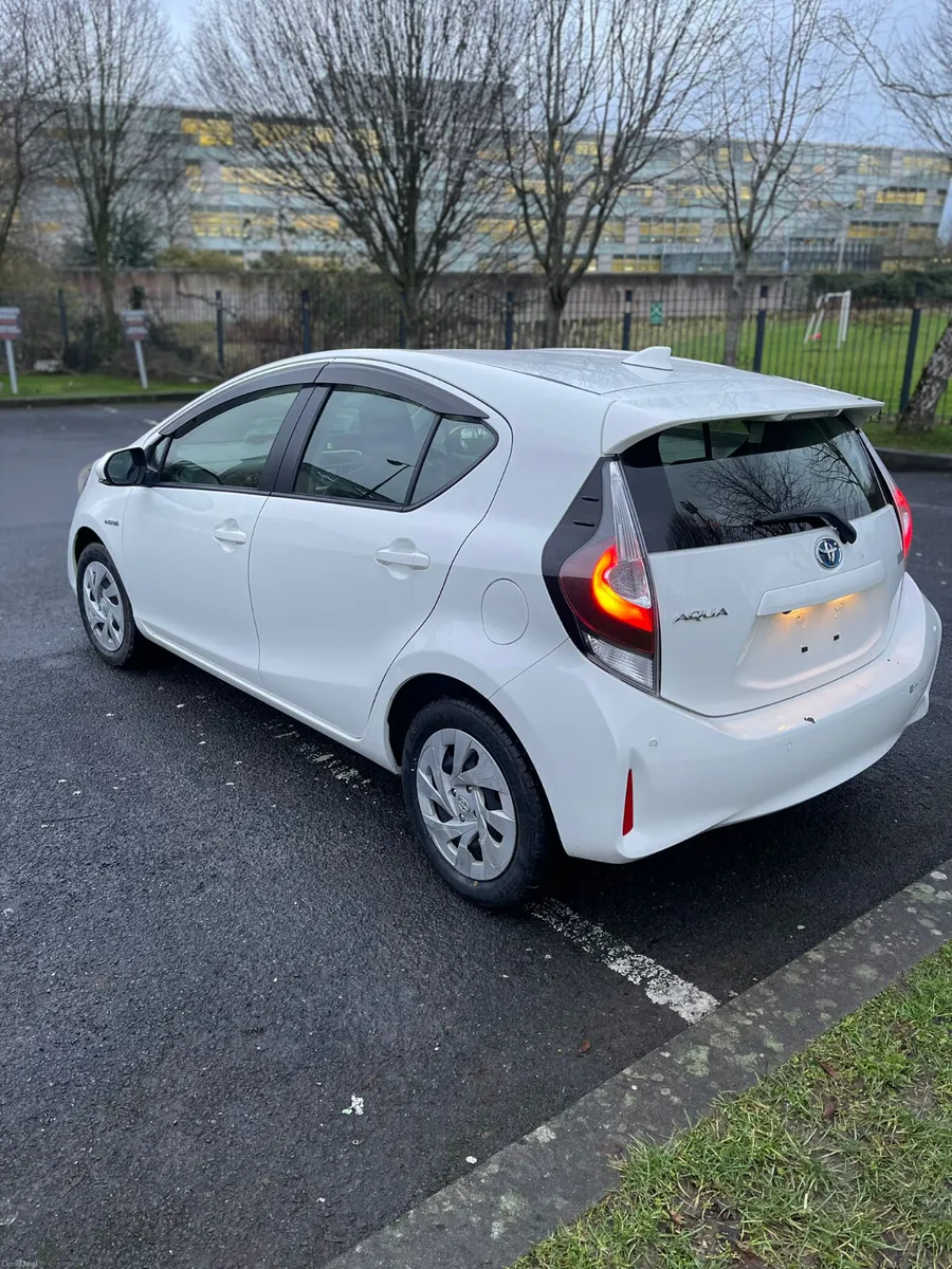 2020 TOYOTA AQUA HYBRID AUTO - Image 3